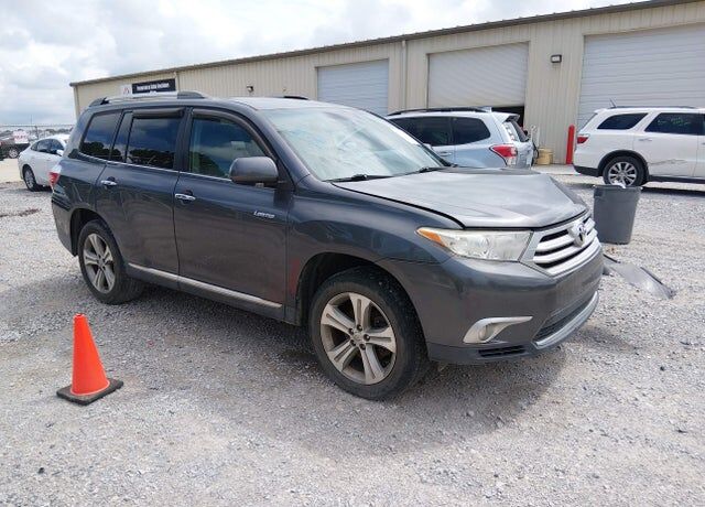 2011 TOYOTA Highlander