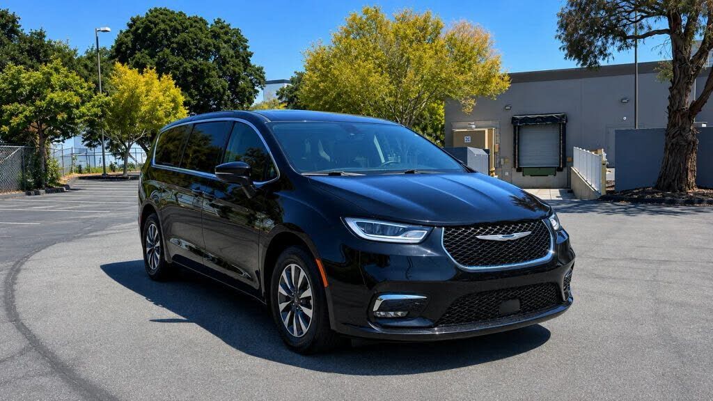 2024 CHRYSLER Pacifica