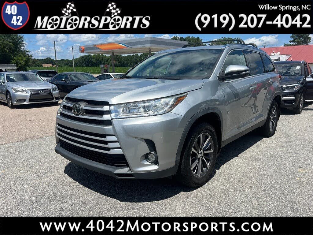 2019 TOYOTA Highlander