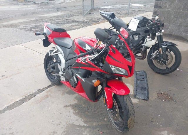 2008 HONDA CB