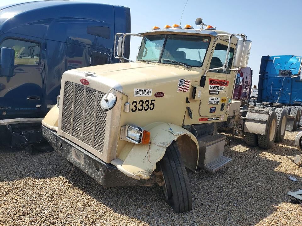 2016 PETERBILT 365