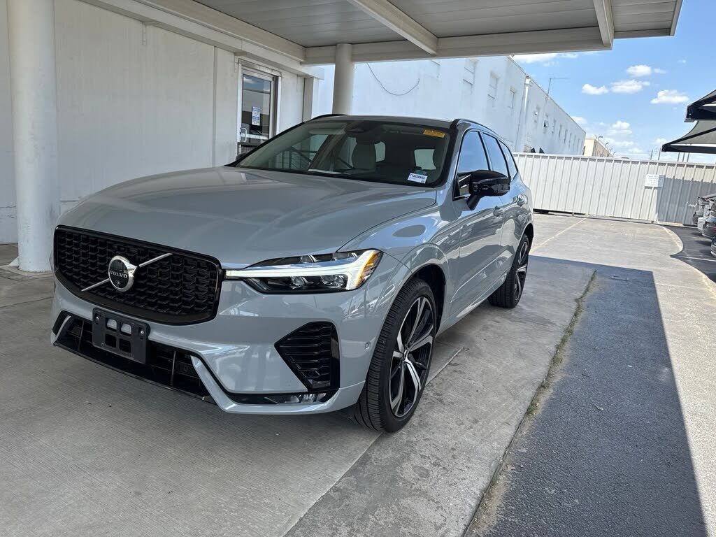 2025 VOLVO XC60