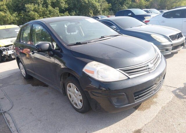 2010 NISSAN Versa