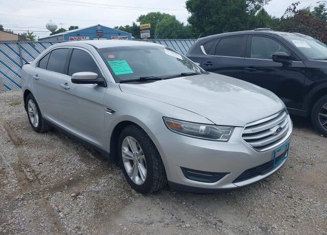 2013 FORD Taurus