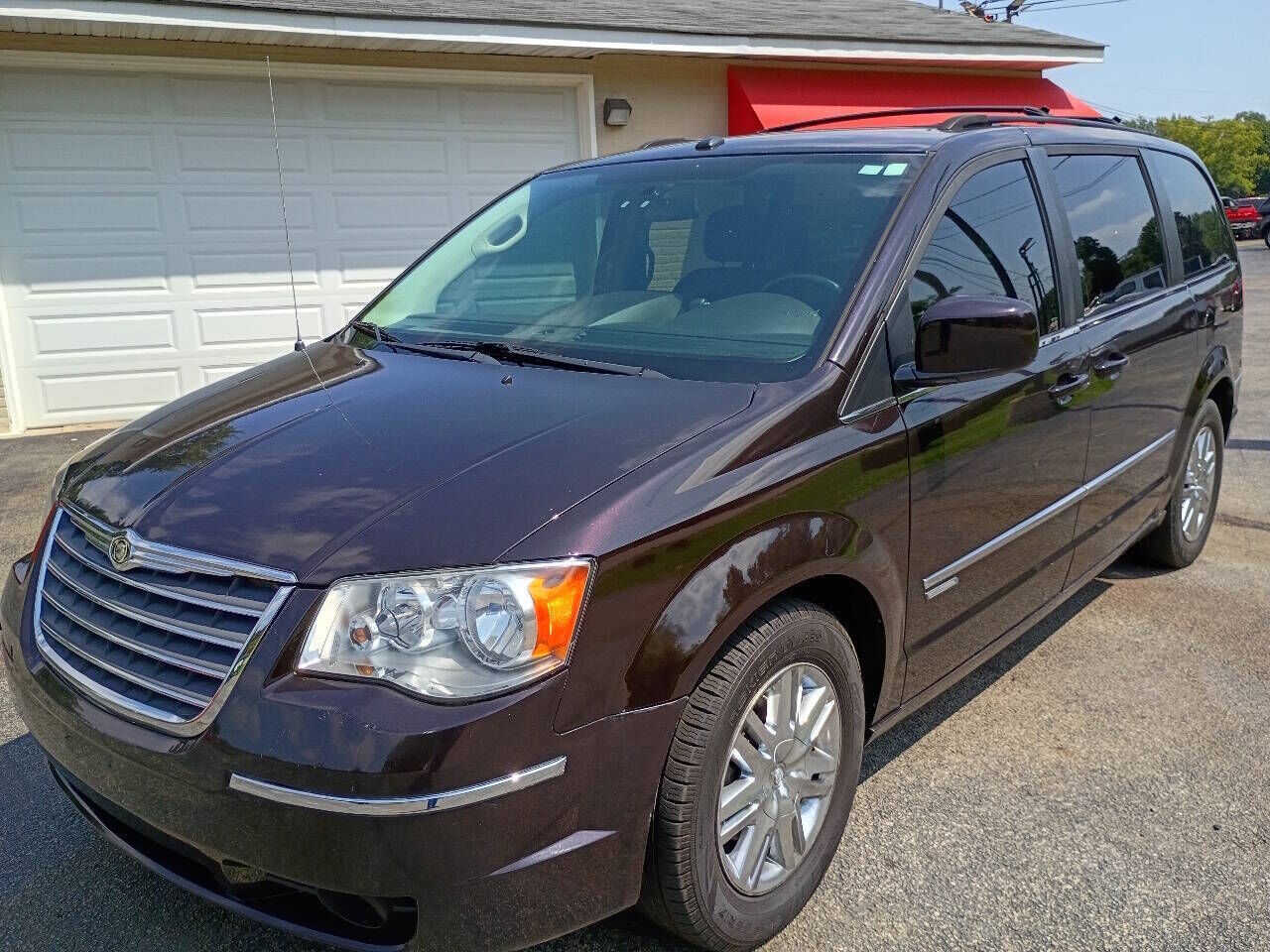 2010 CHRYSLER Town and Country