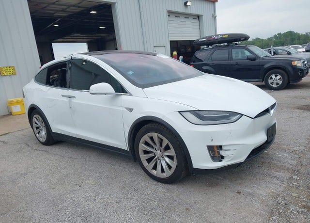 2016 TESLA Model X