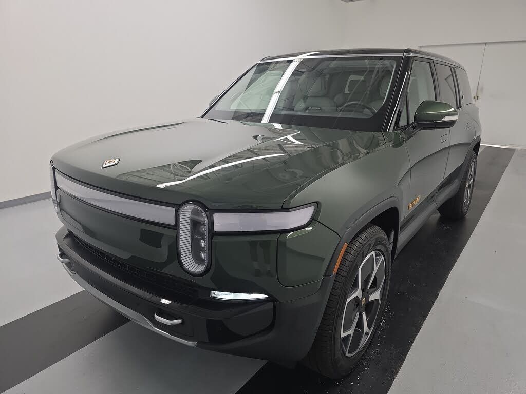 2024 RIVIAN R1S
