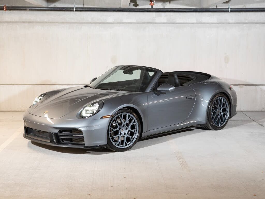 2025 PORSCHE 911