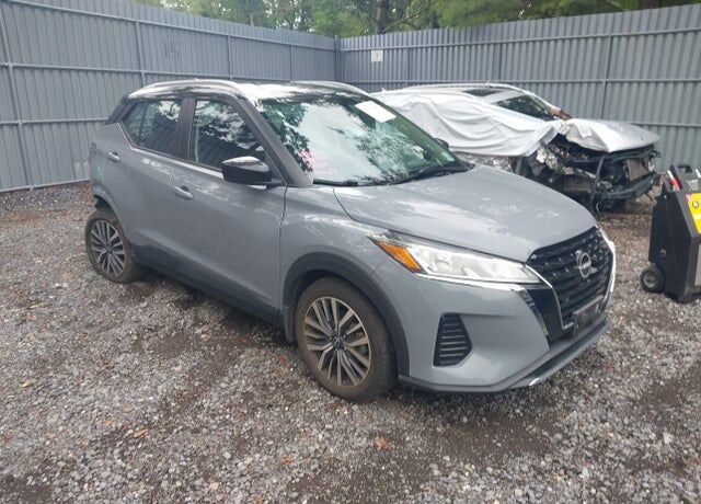 2023 NISSAN Kicks