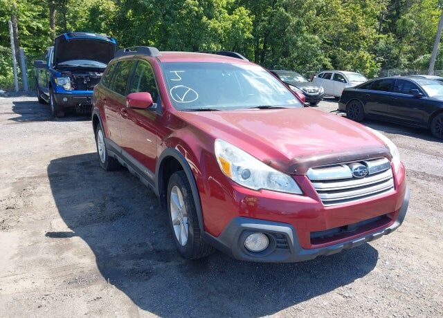 2014 SUBARU Outback