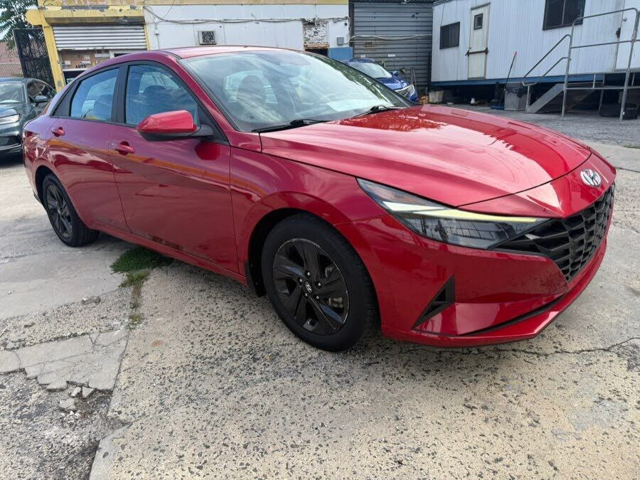 2023 HYUNDAI Elantra