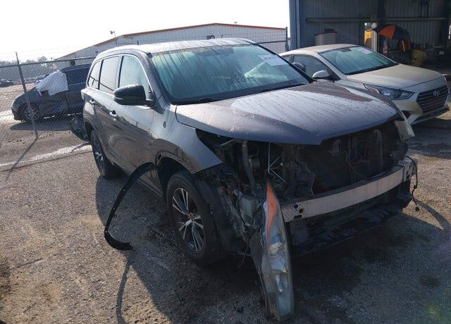 2016 TOYOTA Highlander