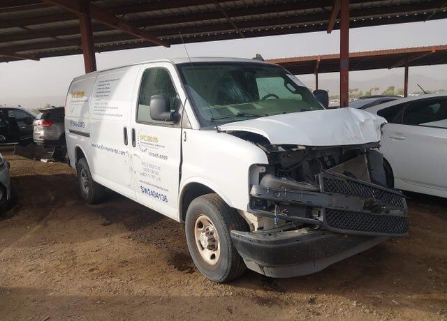 2022 CHEVROLET Express