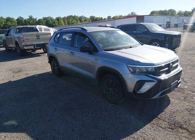 2024 VOLKSWAGEN Taos