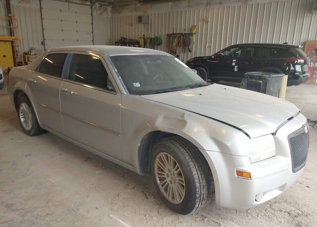 2010 CHRYSLER 300