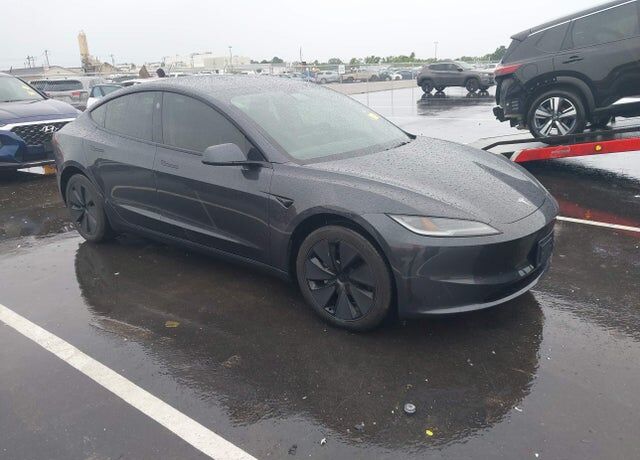 2025 TESLA Model 3