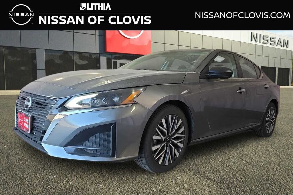 2024 NISSAN Altima