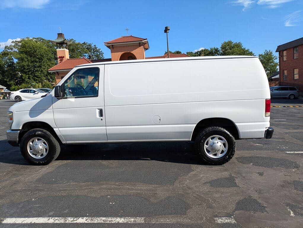 2013 FORD E-250