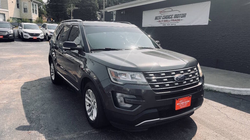 2017 FORD Explorer