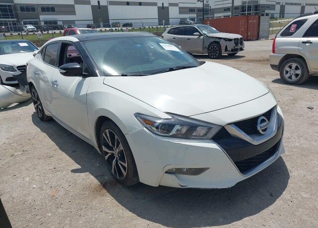 2017 NISSAN Maxima