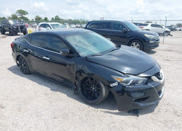 2017 NISSAN Maxima