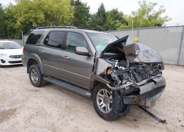 2004 TOYOTA Sequoia