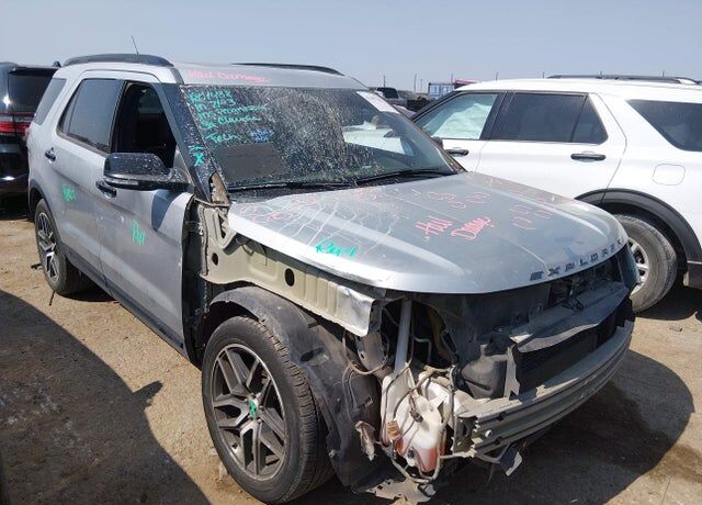 2018 FORD Explorer