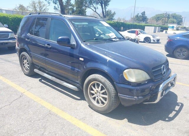 2000 MERCEDES-BENZ M-Class