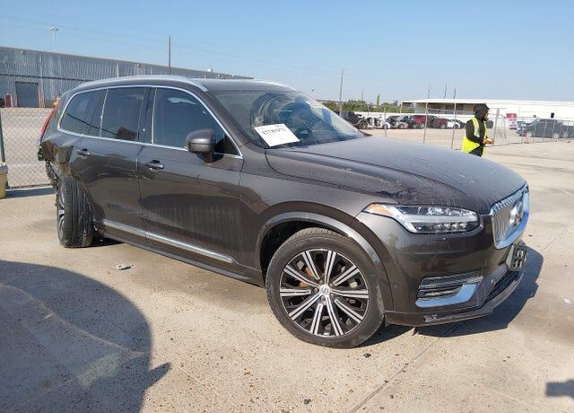 2023 VOLVO XC90