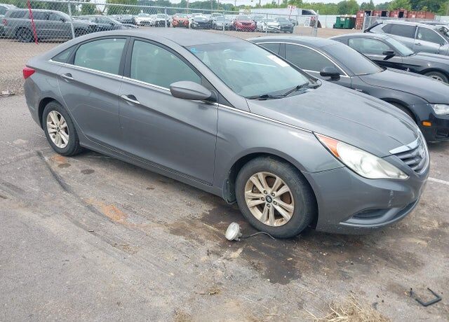 2011 HYUNDAI Sonata