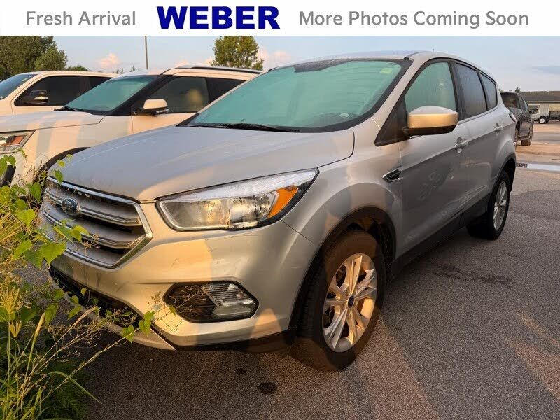 2017 FORD Escape