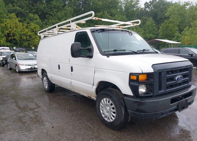 2012 FORD E-350