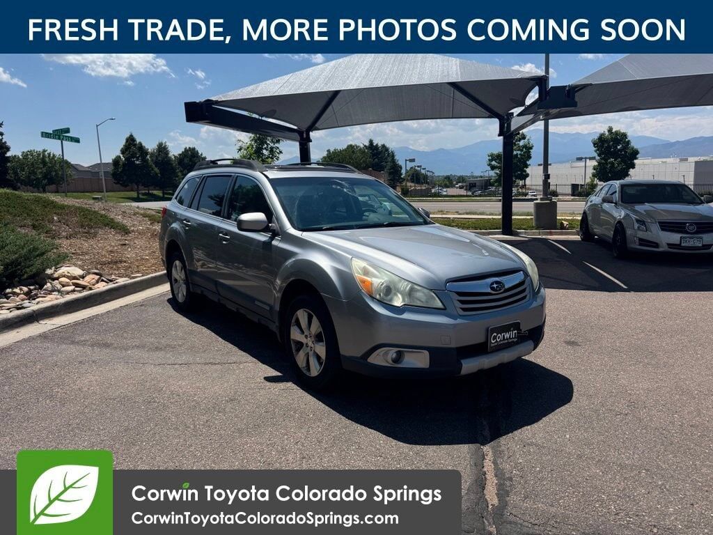 2011 SUBARU Outback