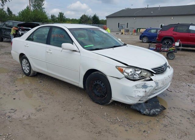 2005 TOYOTA Camry