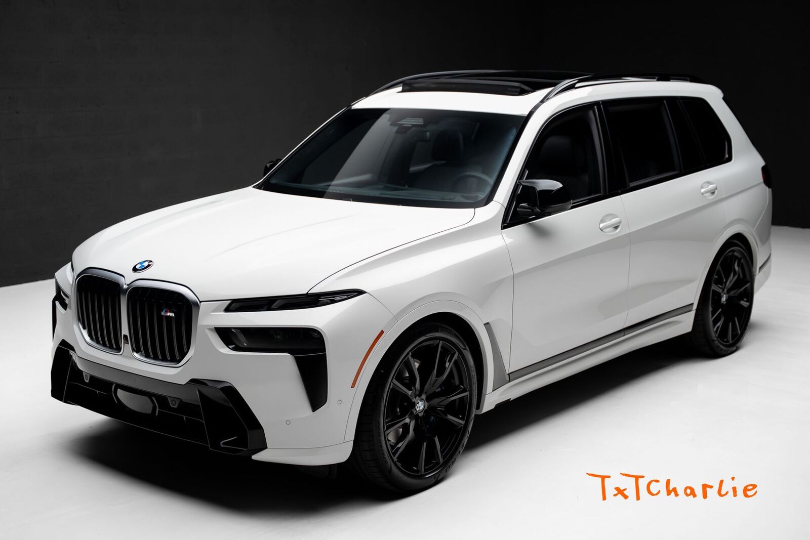 2023 BMW X7