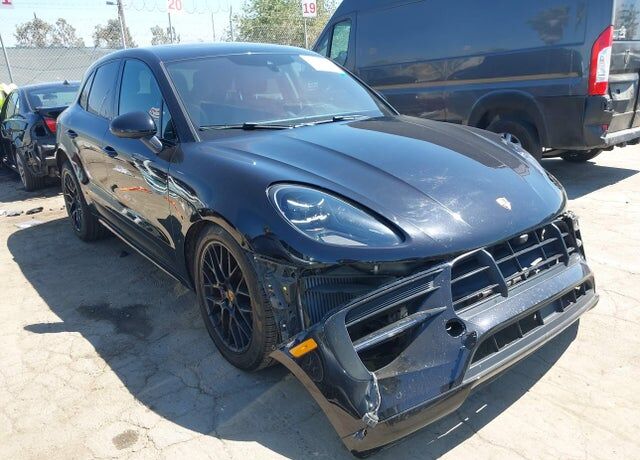 2021 PORSCHE Macan