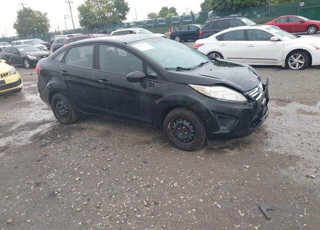 2013 FORD Fiesta