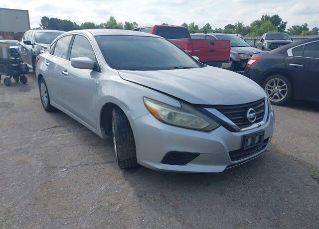 2016 NISSAN Altima