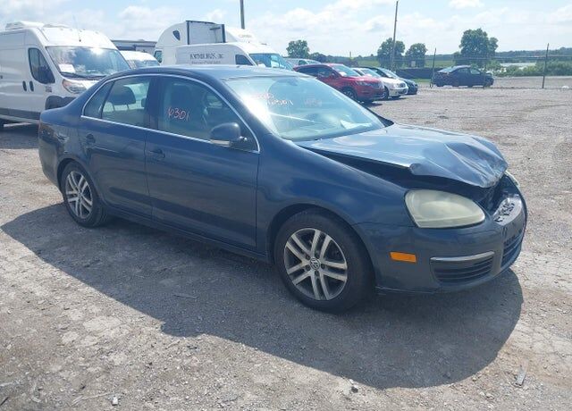 2005 VOLKSWAGEN Jetta