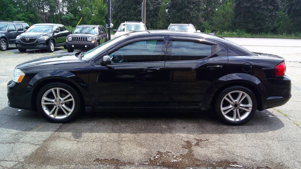 2013 DODGE Avenger