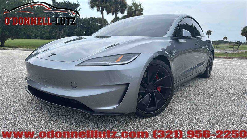 2025 TESLA Model 3