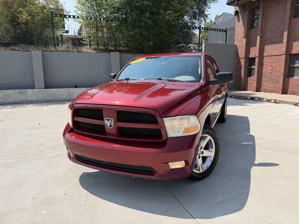 2012 DODGE Ram