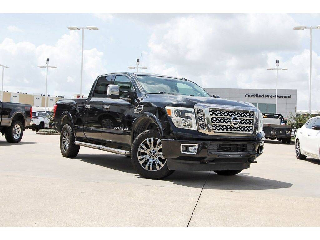 2016 NISSAN Titan