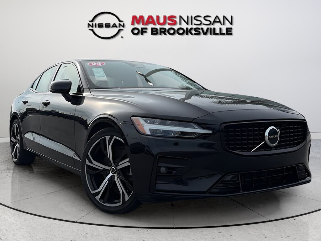 2024 VOLVO S60