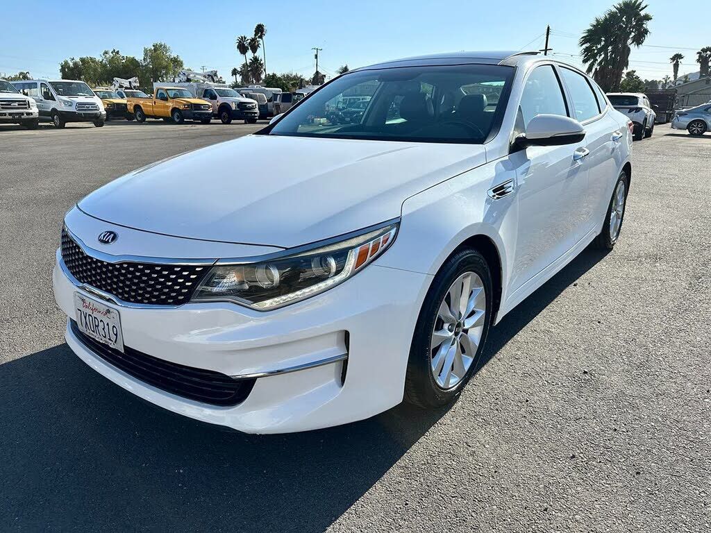 2017 KIA Optima
