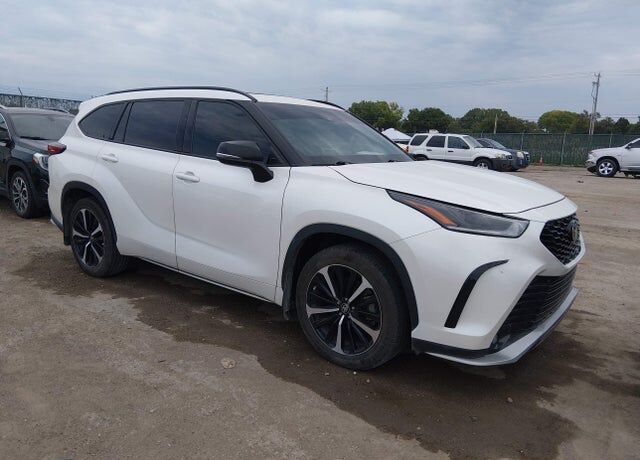 2021 TOYOTA Highlander