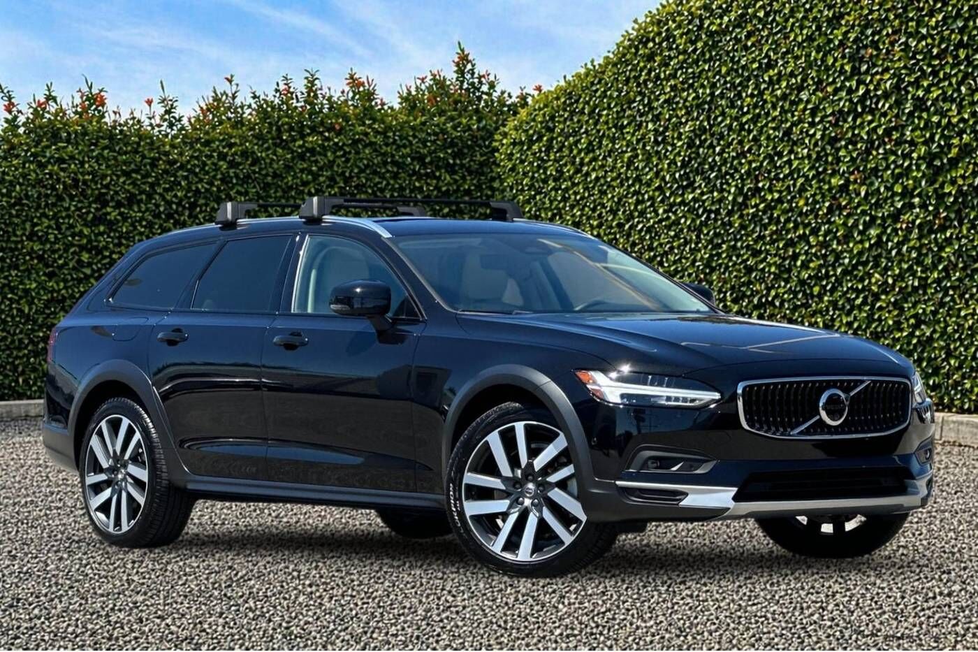 2025 VOLVO V90CC