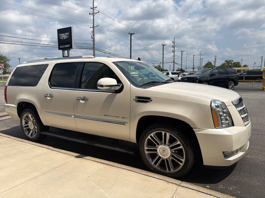 2013 CADILLAC Escalade