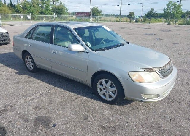 2002 TOYOTA Avalon