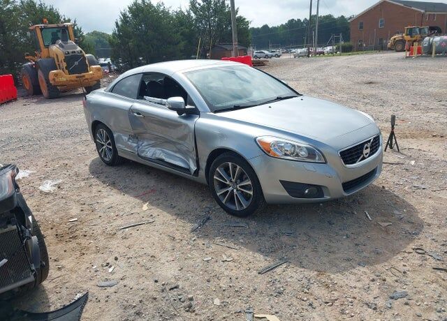 2011 VOLVO C70